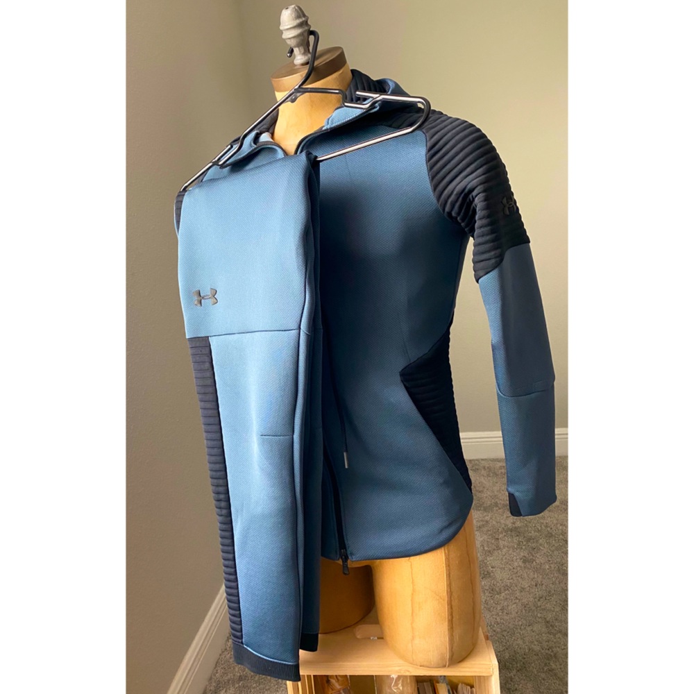 Move Under Armour top & bottom